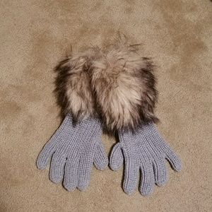Michael Kors Gray Knit Fur Trimmed Gloves NWOT